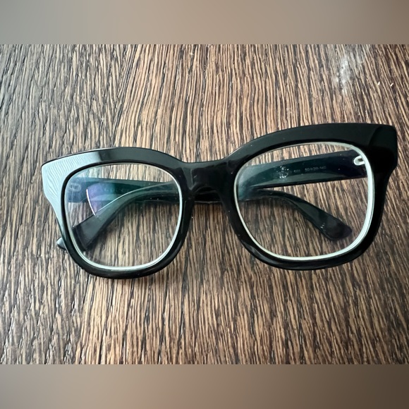 Gucci Classic Black Frames - Picture 1 of 4